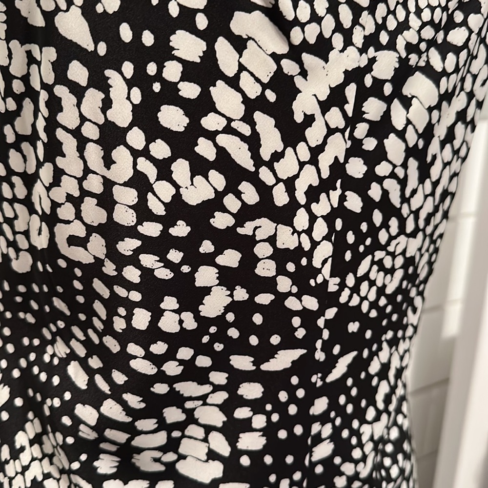 Black and white silk Calvin Klein slip dress. - Picture 7 of 7